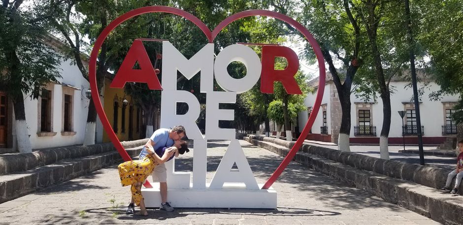 La calle de romance - The Street of Romance - Downtown Morelia